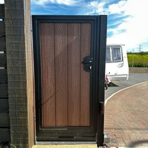 Stockholm – Flat Top Side Composite Gate