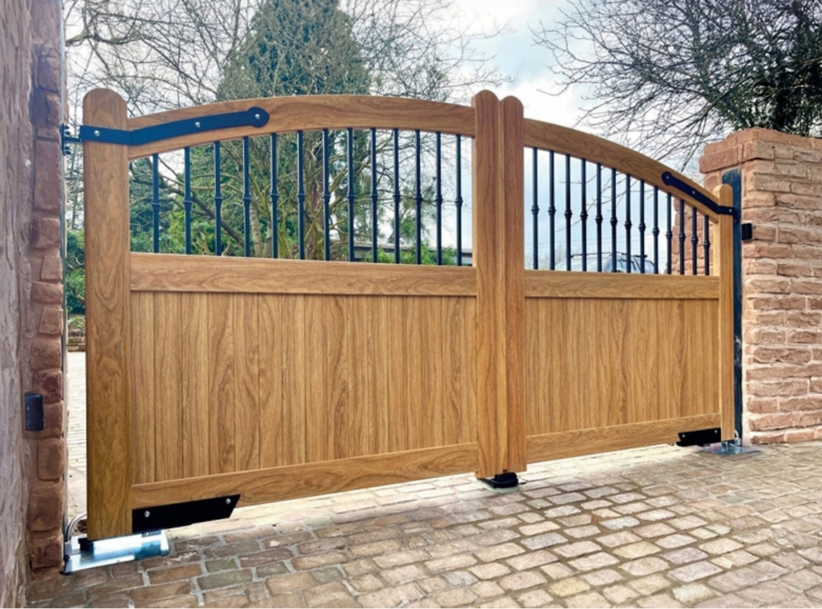 Wods – Arch Top Aluminium Swing Driveway Gate